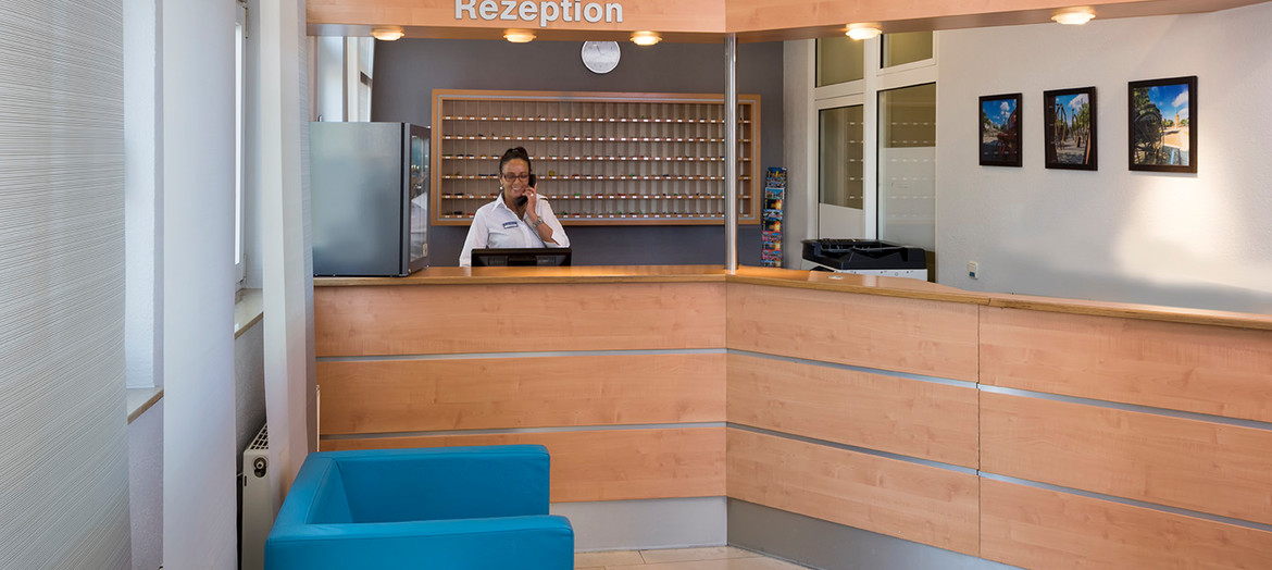 Sure Hotel by Best Western Mannheim City front desk