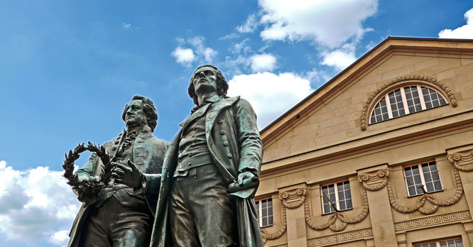 Weimar Goethe und Schiller Statue | © Shutterstock